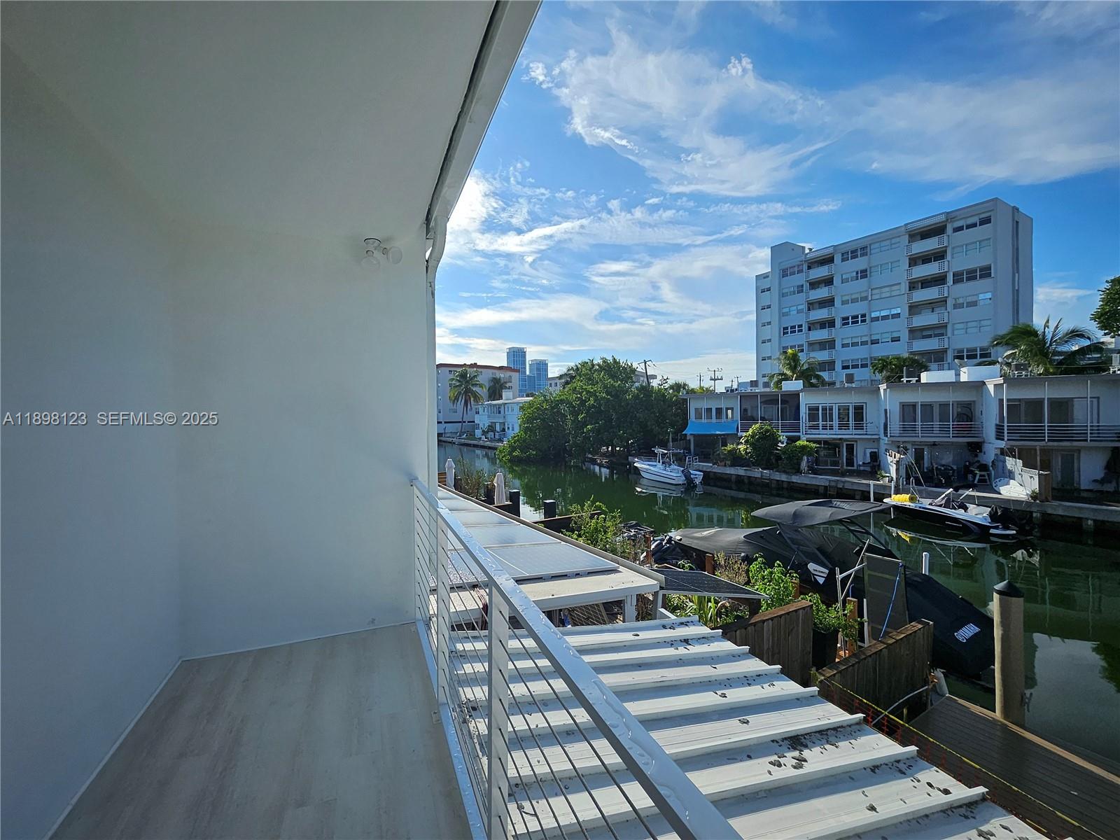 834 Raymond St Miami Beach, FL 33141