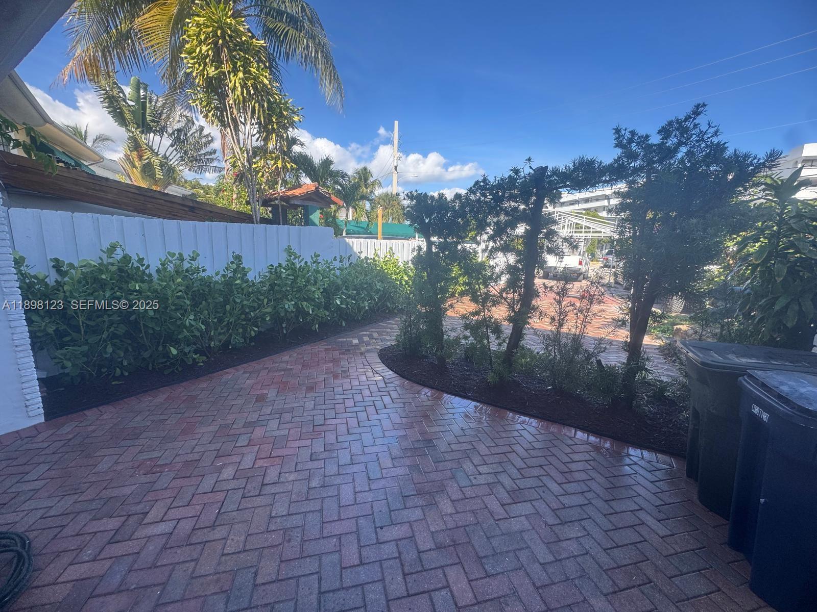 834 Raymond St Miami Beach, FL 33141