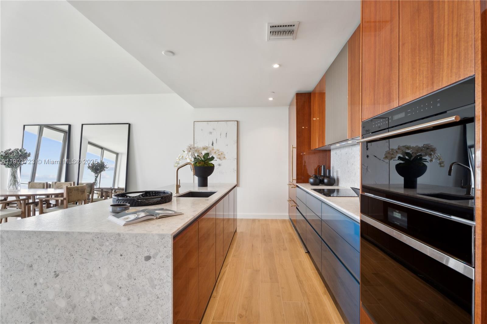 2678 Tigertail Ave #1202 Miami, FL 33133