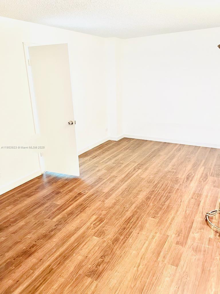 image Winston Towers10