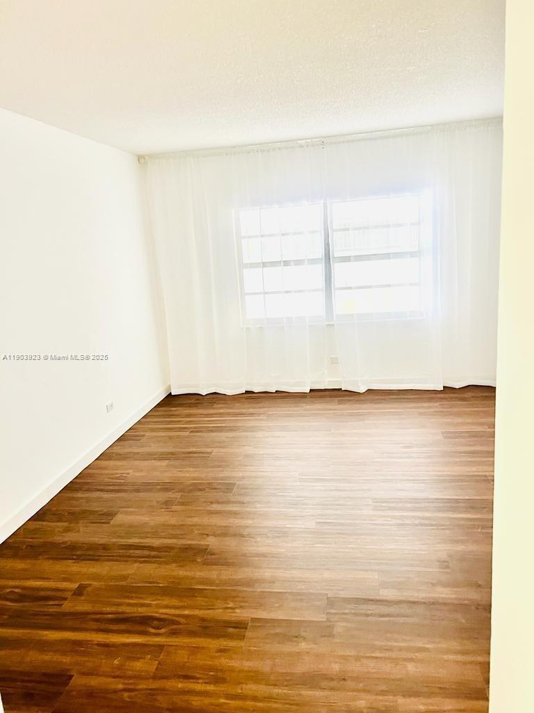 image Winston Towers11