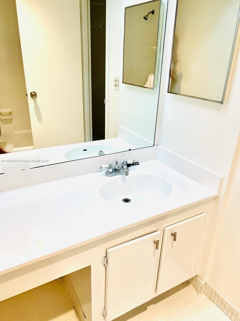 image Winston Towers7