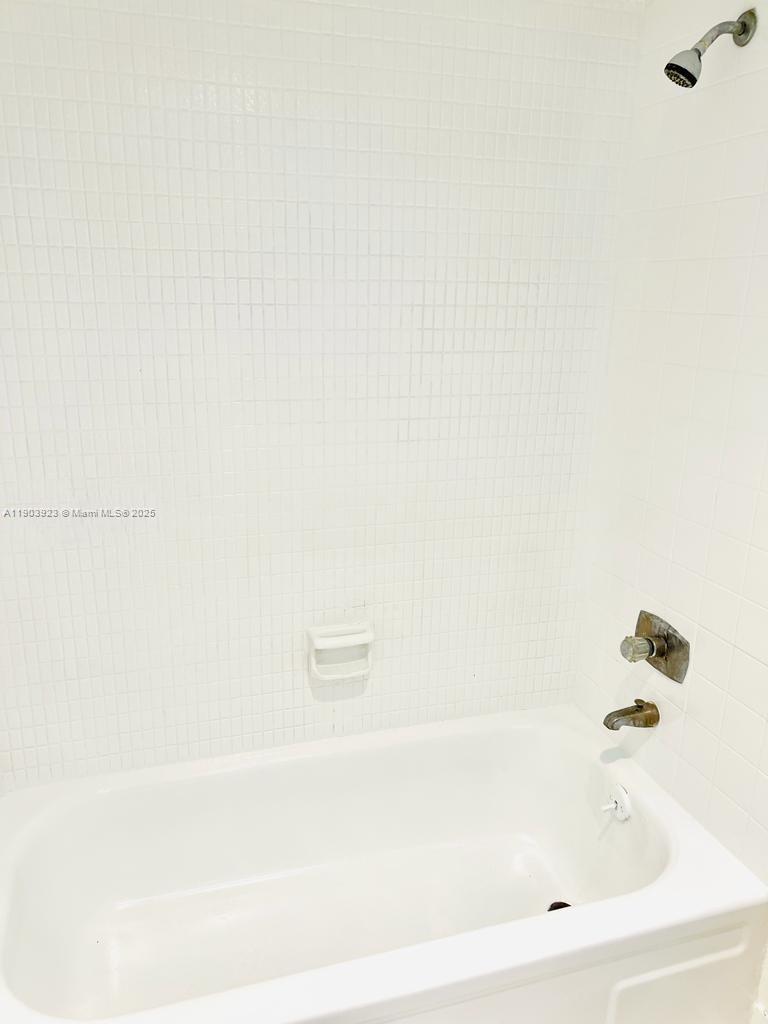 image Winston Towers8