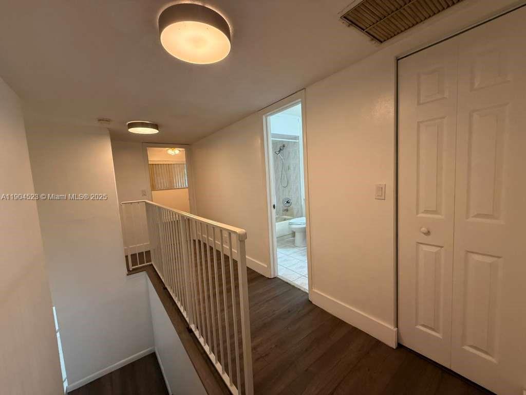 23 N Valencia Dr #2-32 Davie, FL 33324