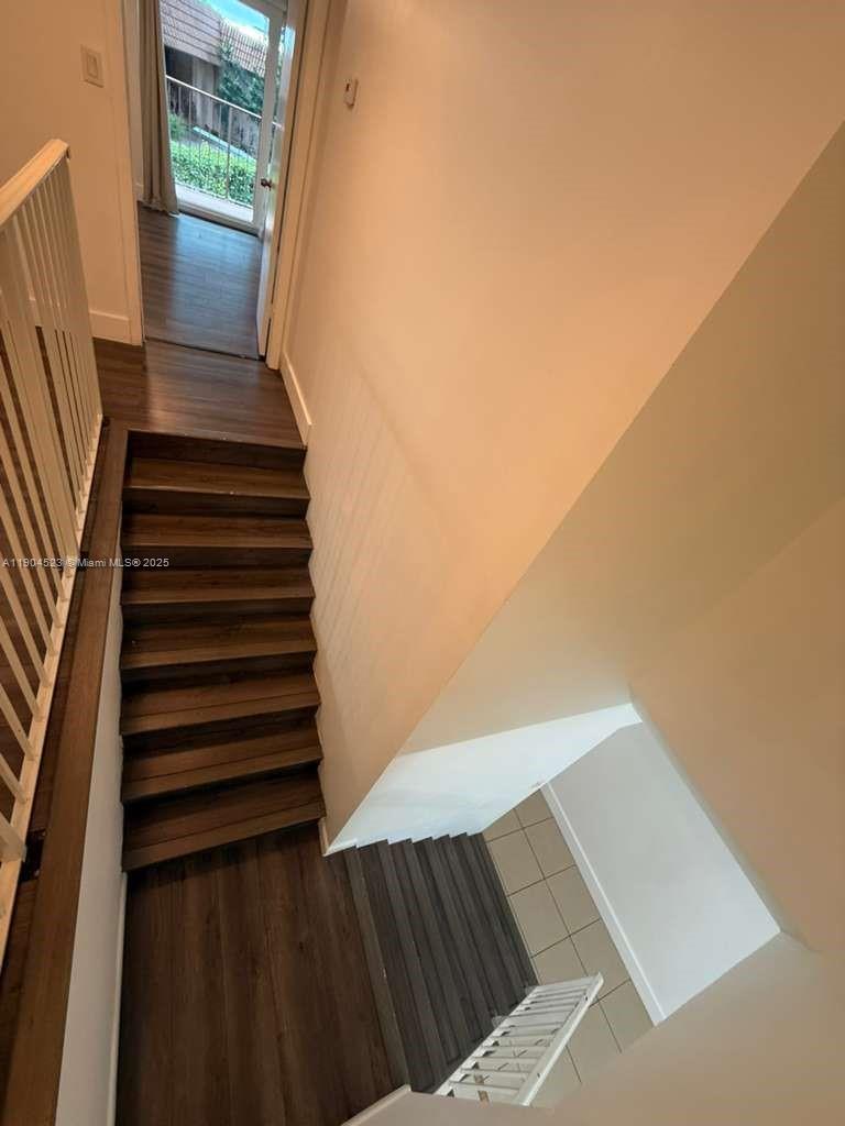 23 N Valencia Dr #2-32 Davie, FL 33324