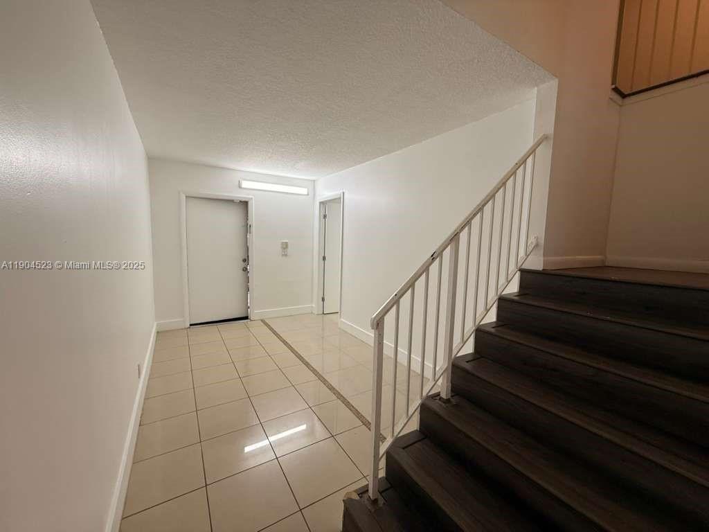 23 N Valencia Dr #2-32 Davie, FL 33324