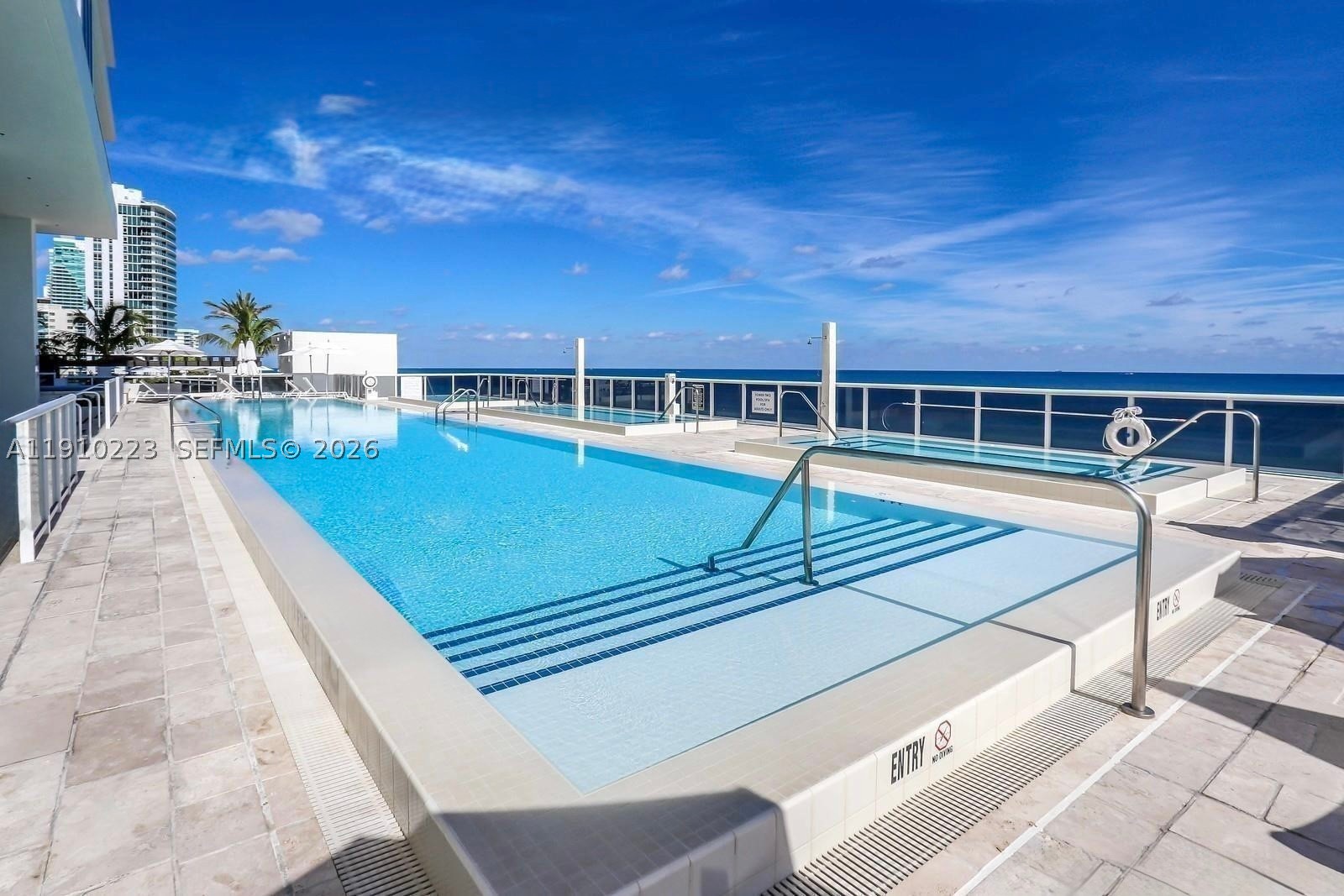 image Beach Club 249