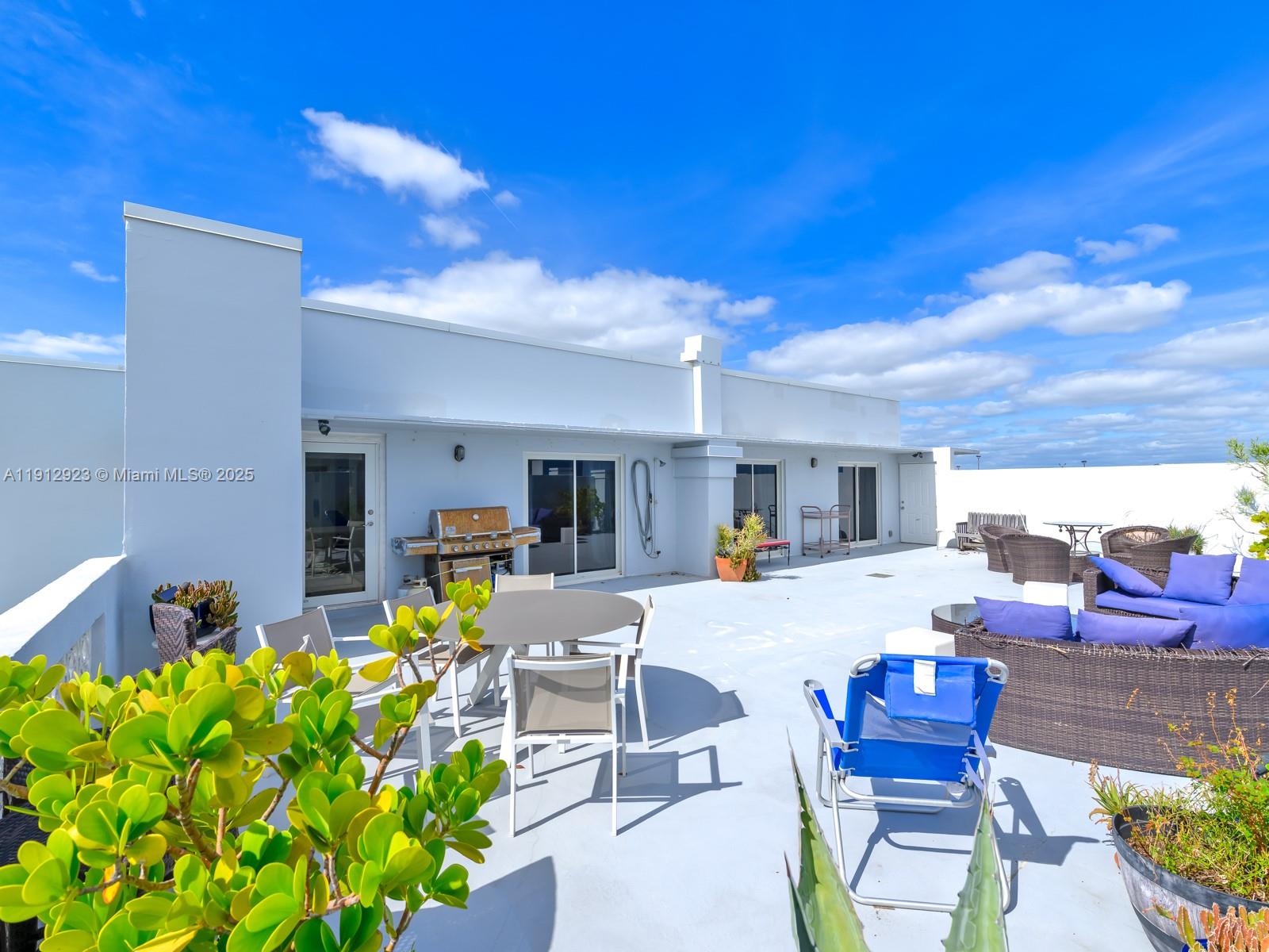 320 S Surf Rd #801 Hollywood, FL 33019