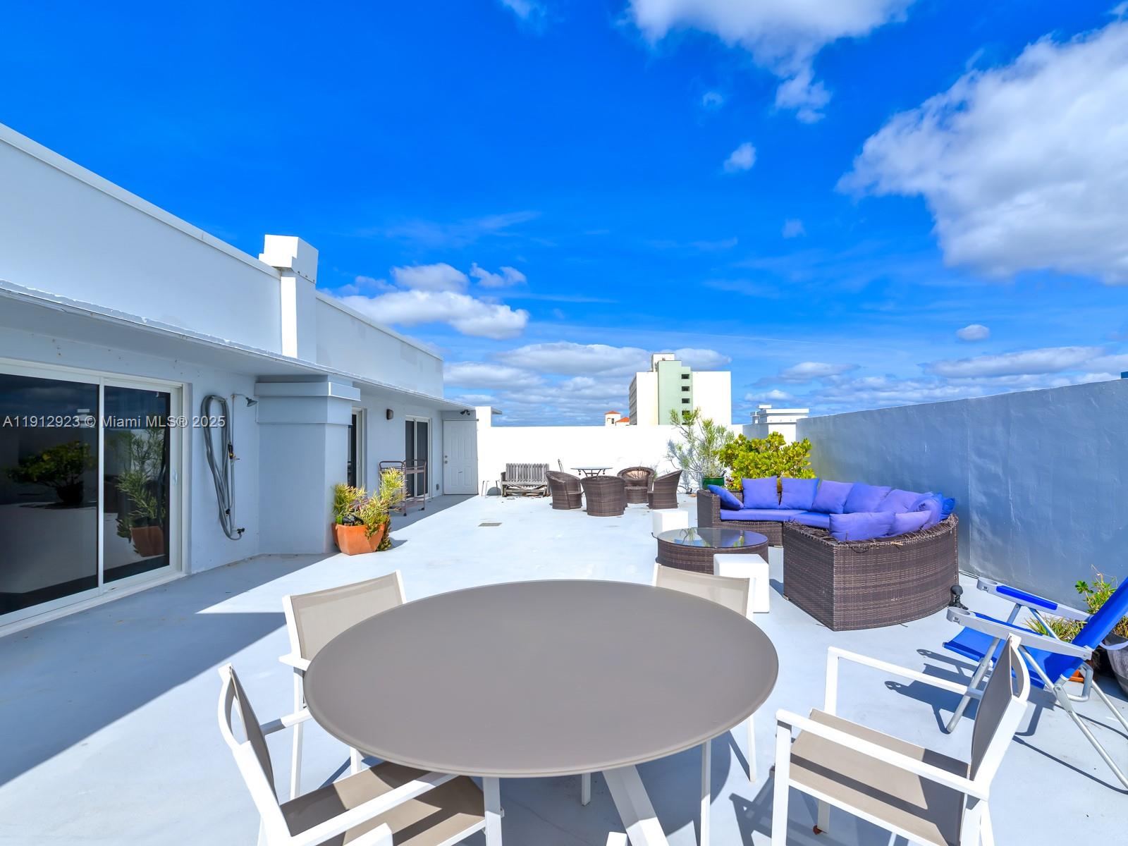 320 S Surf Rd #801 Hollywood, FL 33019