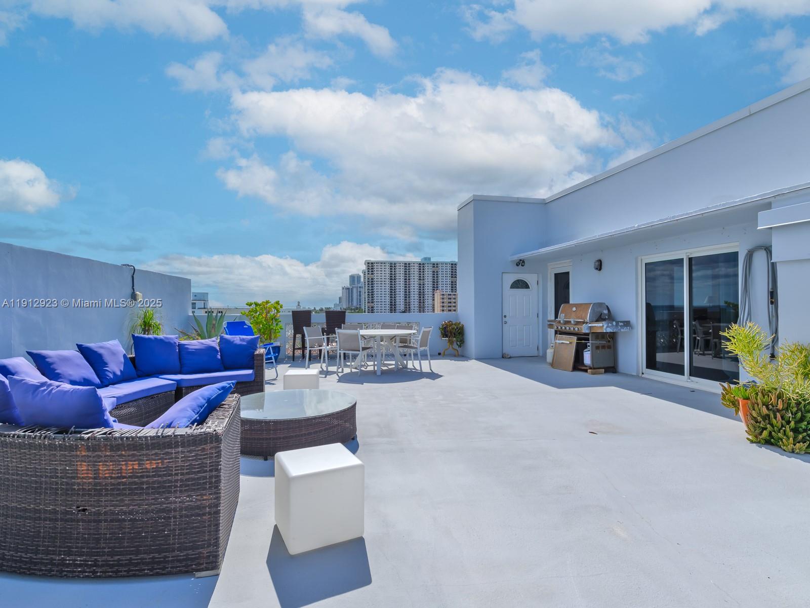 320 S Surf Rd #801 Hollywood, FL 33019