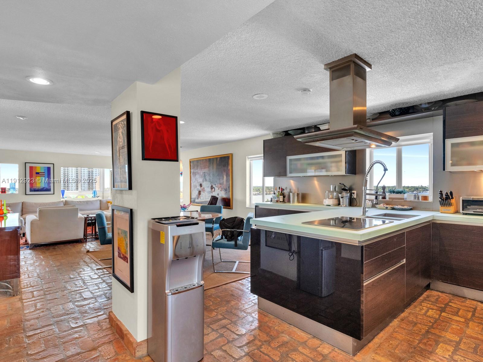 320 S Surf Rd #801 Hollywood, FL 33019