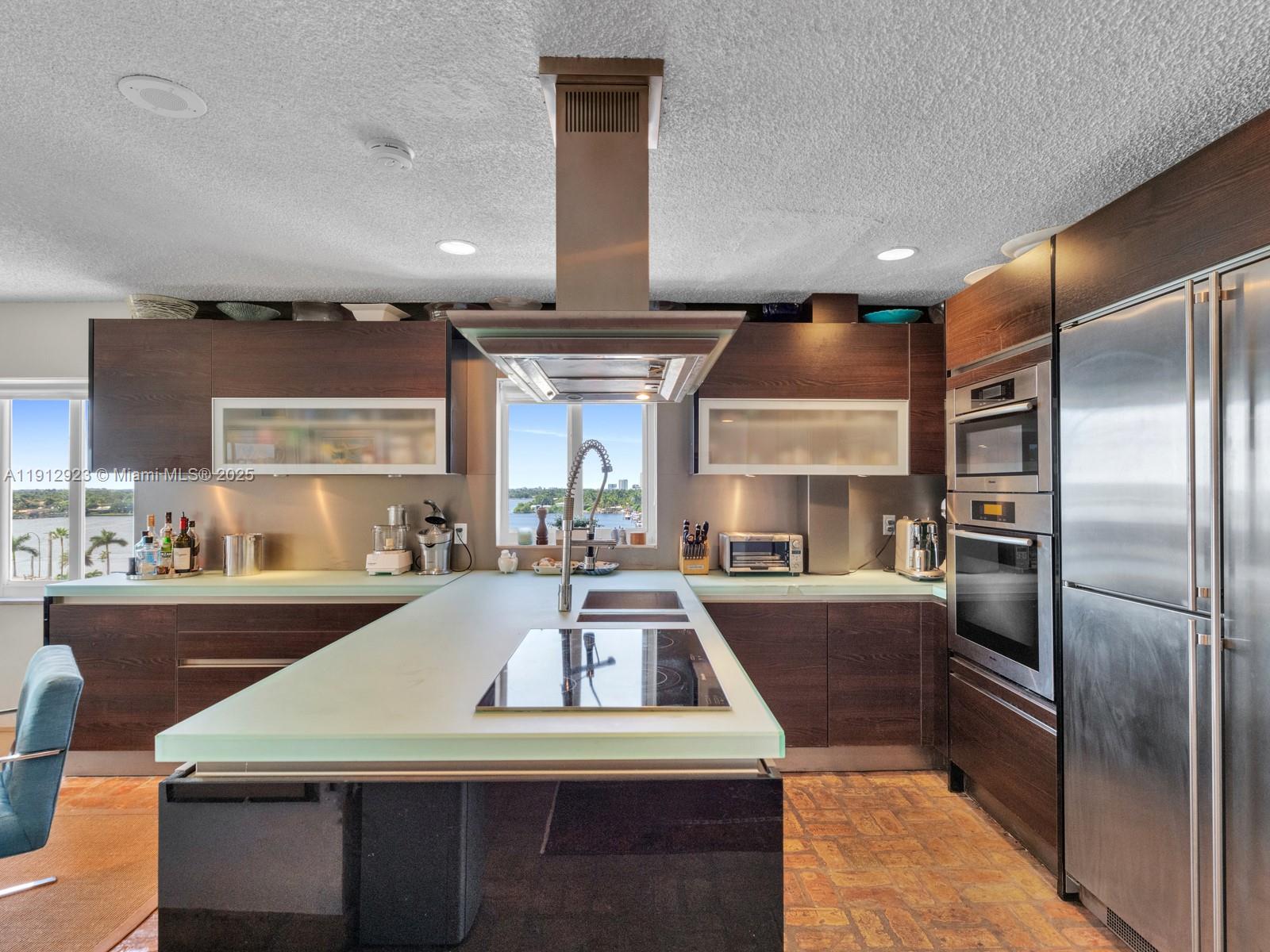 320 S Surf Rd #801 Hollywood, FL 33019