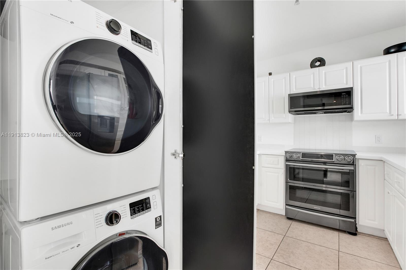 7800 Collins Ave #502 Miami Beach, FL 33141