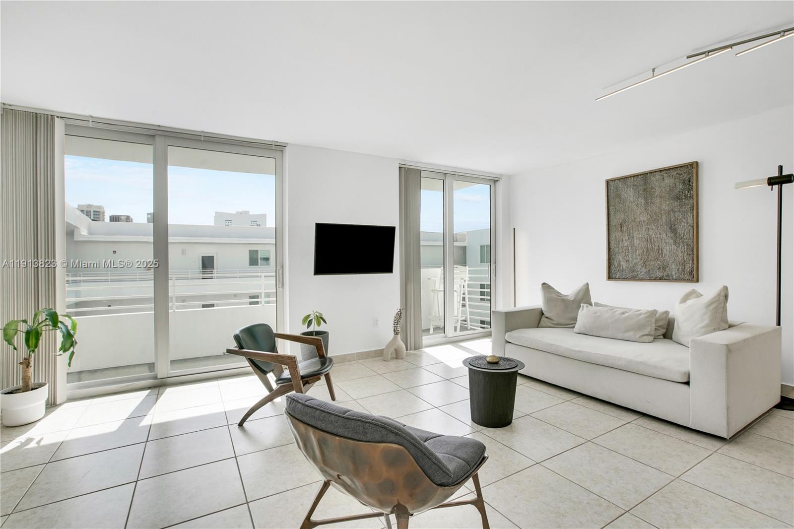 7800 Collins Ave #502 Miami Beach, FL 33141