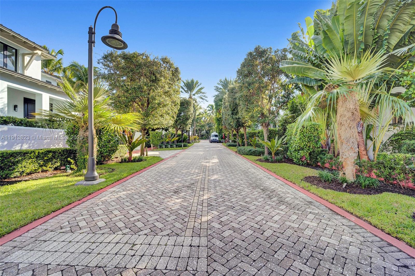 7800 Collins Ave #502 Miami Beach, FL 33141