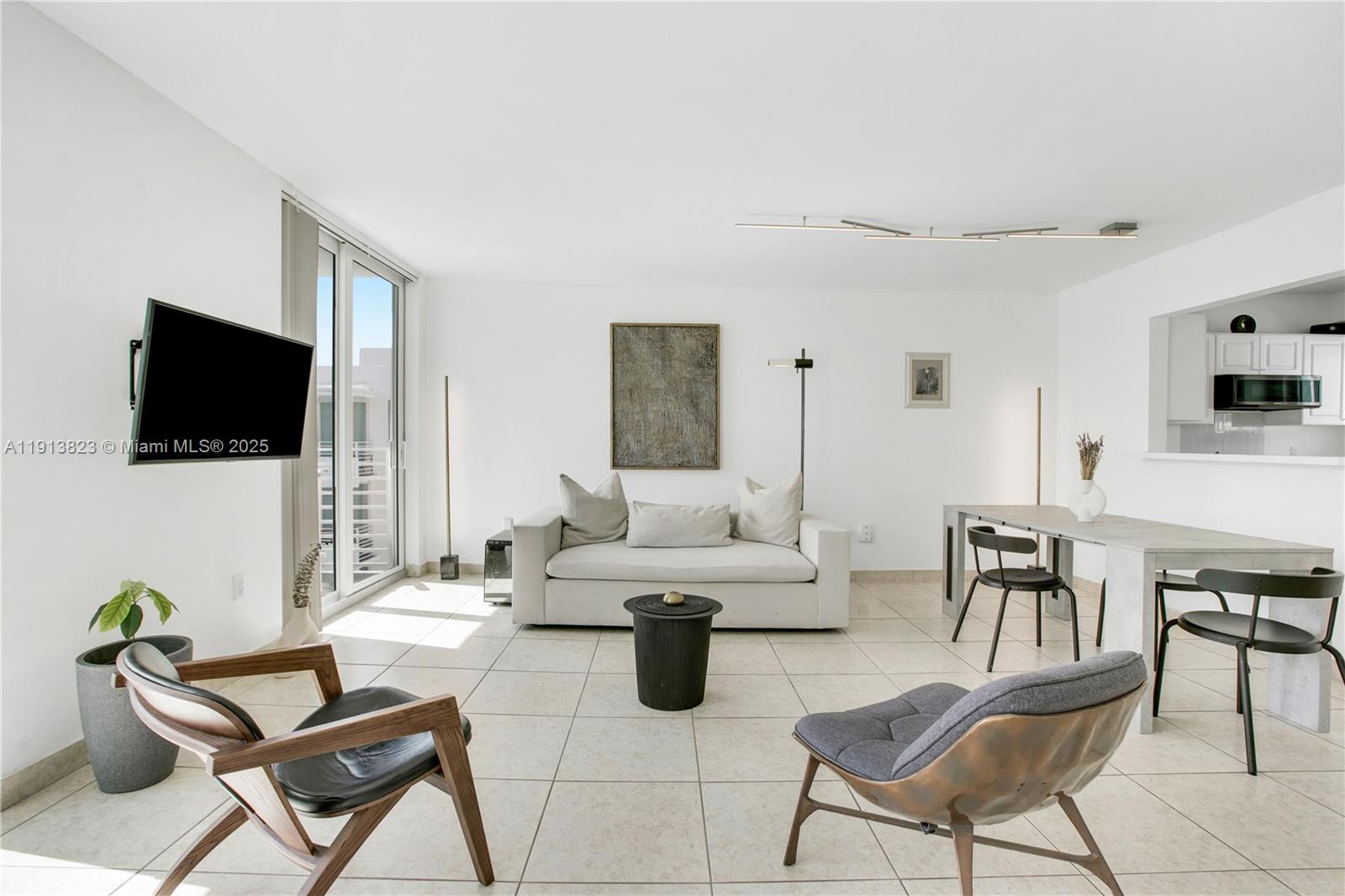 7800 Collins Ave #502 Miami Beach, FL 33141