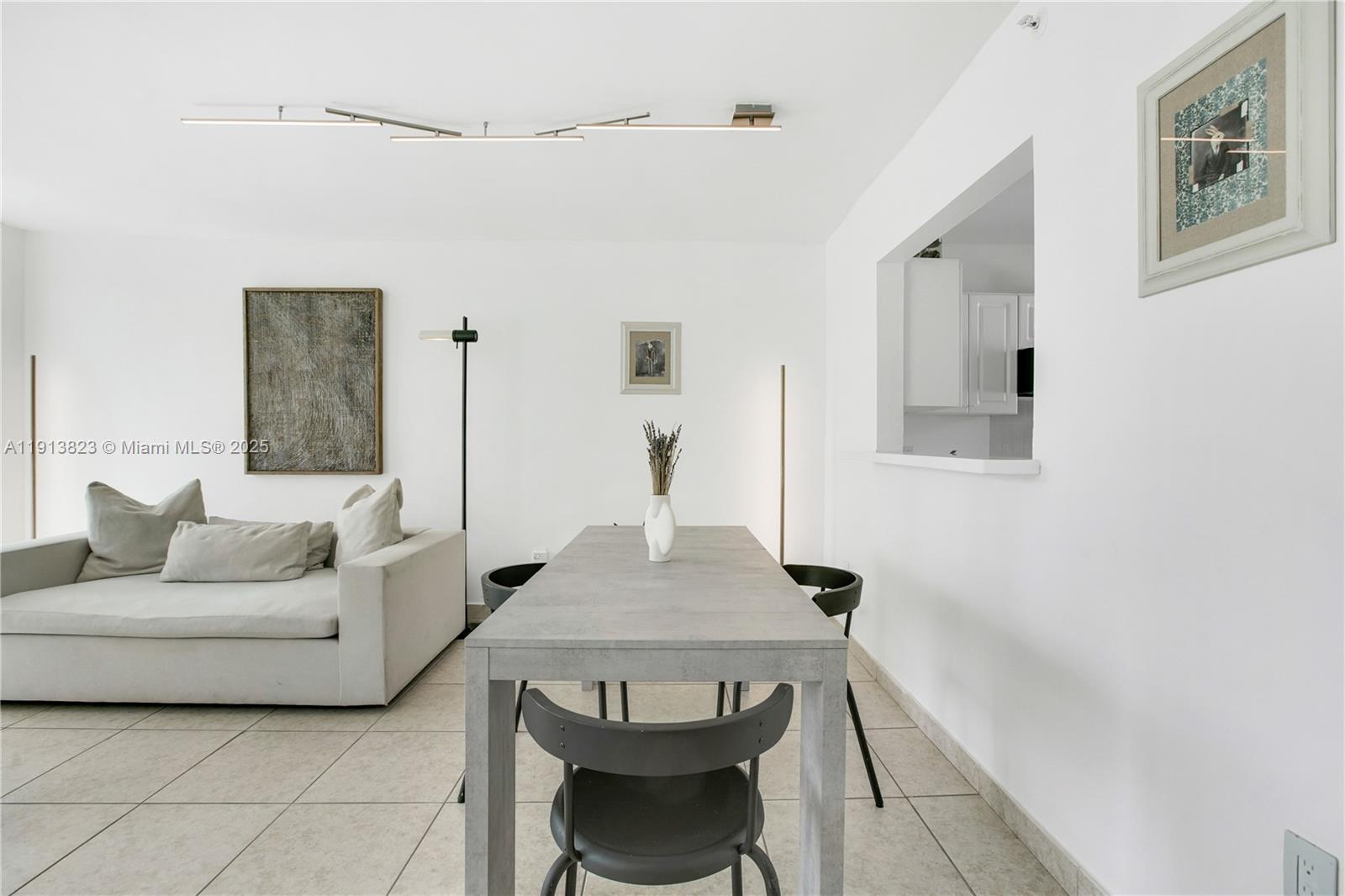 7800 Collins Ave #502 Miami Beach, FL 33141