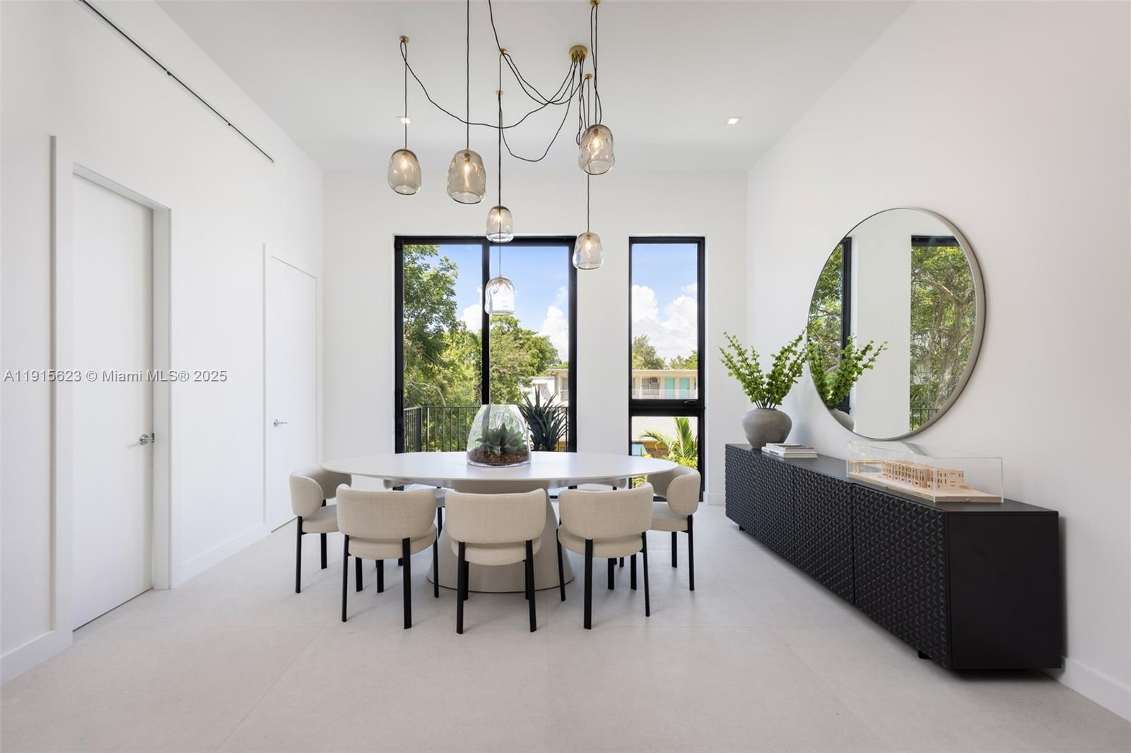 94 SW 28th Rd #3 Miami, FL 33129