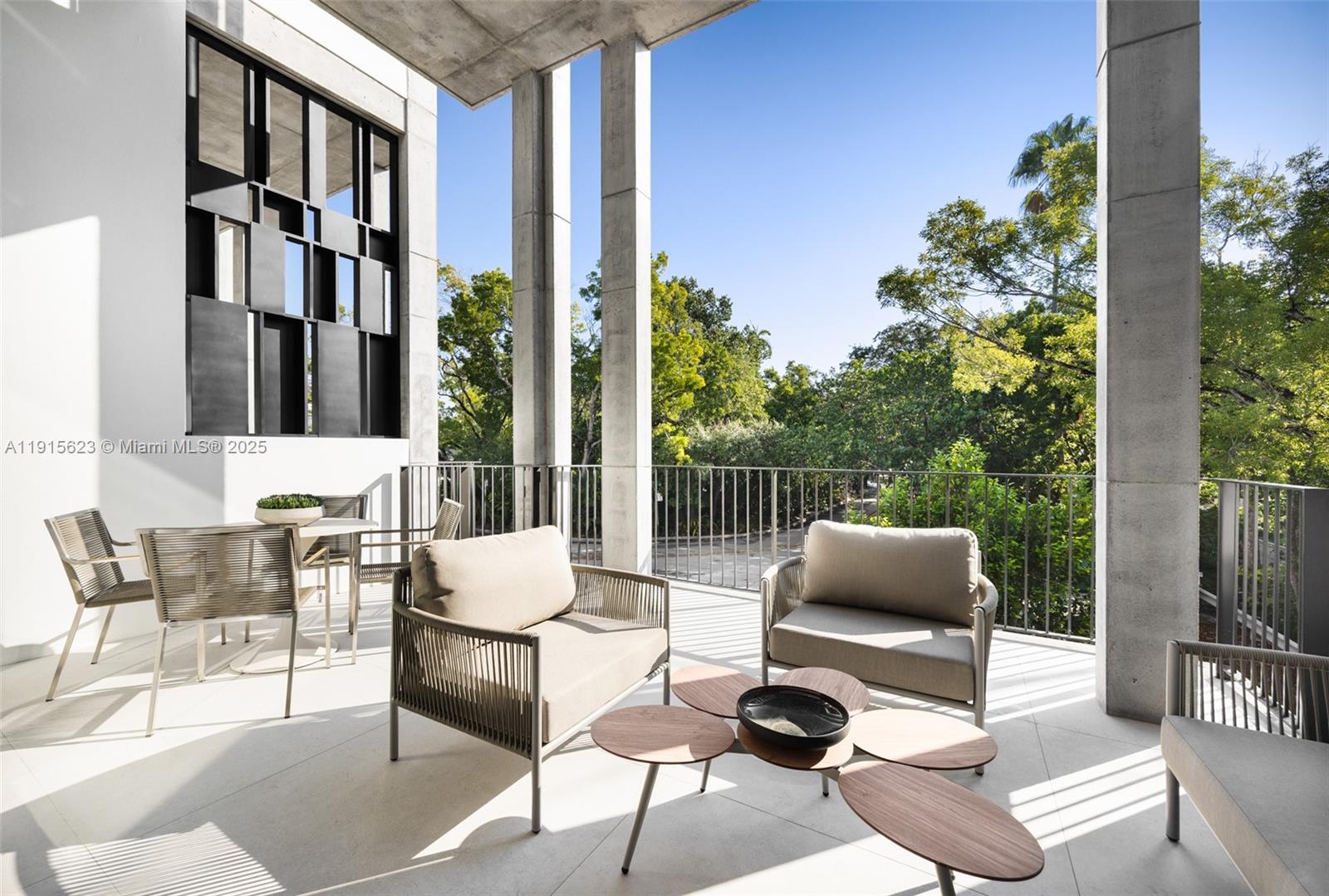 94 SW 28th Rd #3 Miami, FL 33129