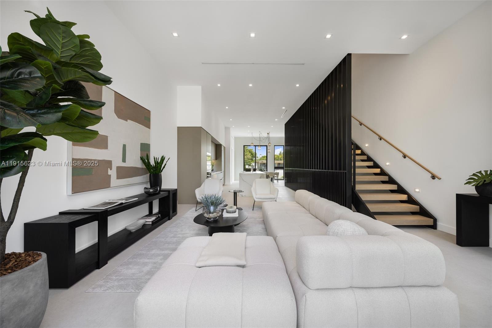 94 SW 28th Rd #3 Miami, FL 33129