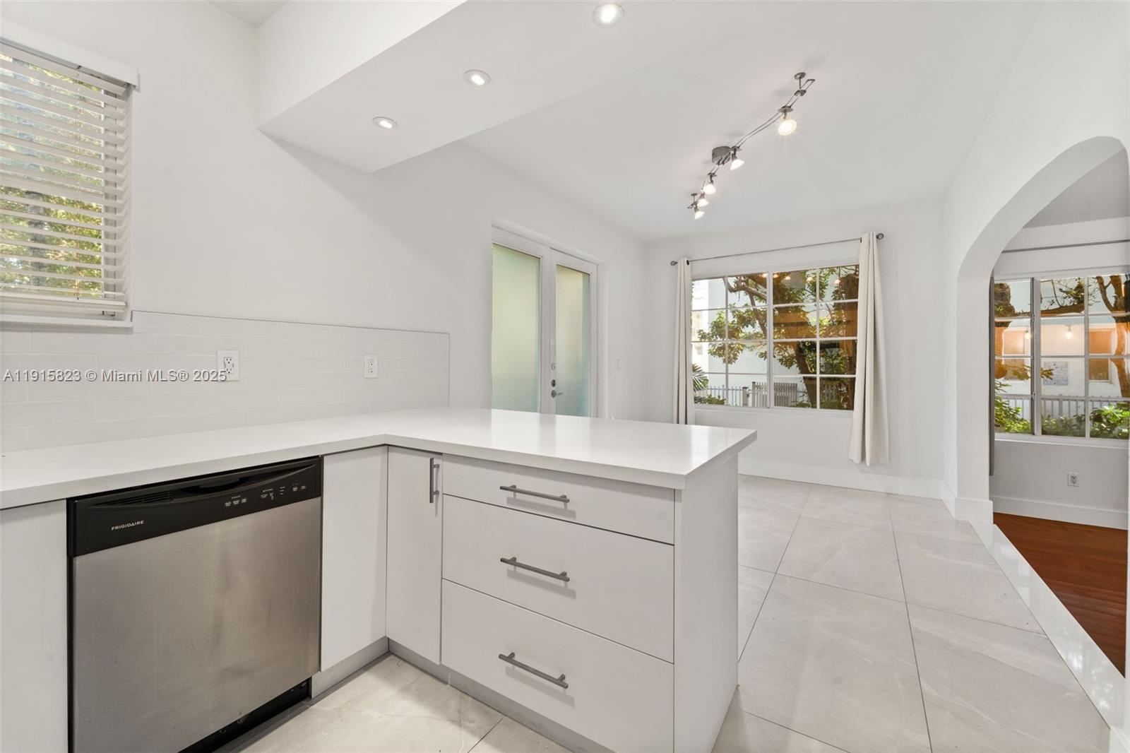 1025 Michigan Ave #1C Miami Beach, FL 33139