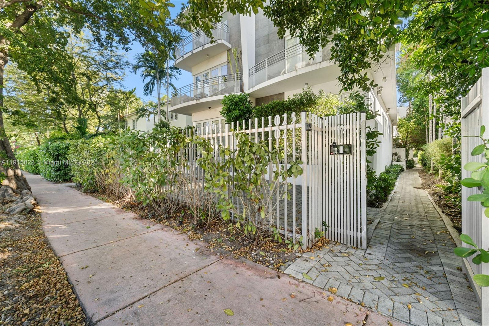 1025 Michigan Ave #1C Miami Beach, FL 33139