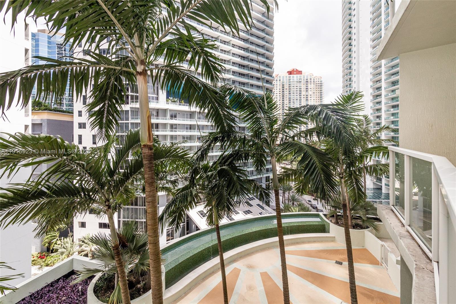 image Emerald at Brickell19