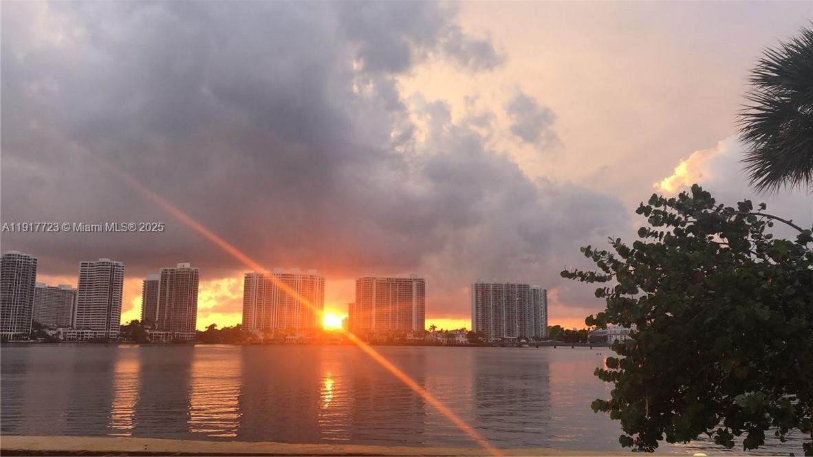 17878 N Bay Rd #507 Sunny Isles Beach, FL 33160