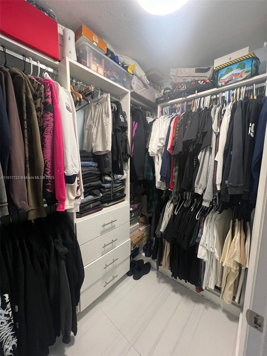 17878 N Bay Rd #507 Sunny Isles Beach, FL 33160