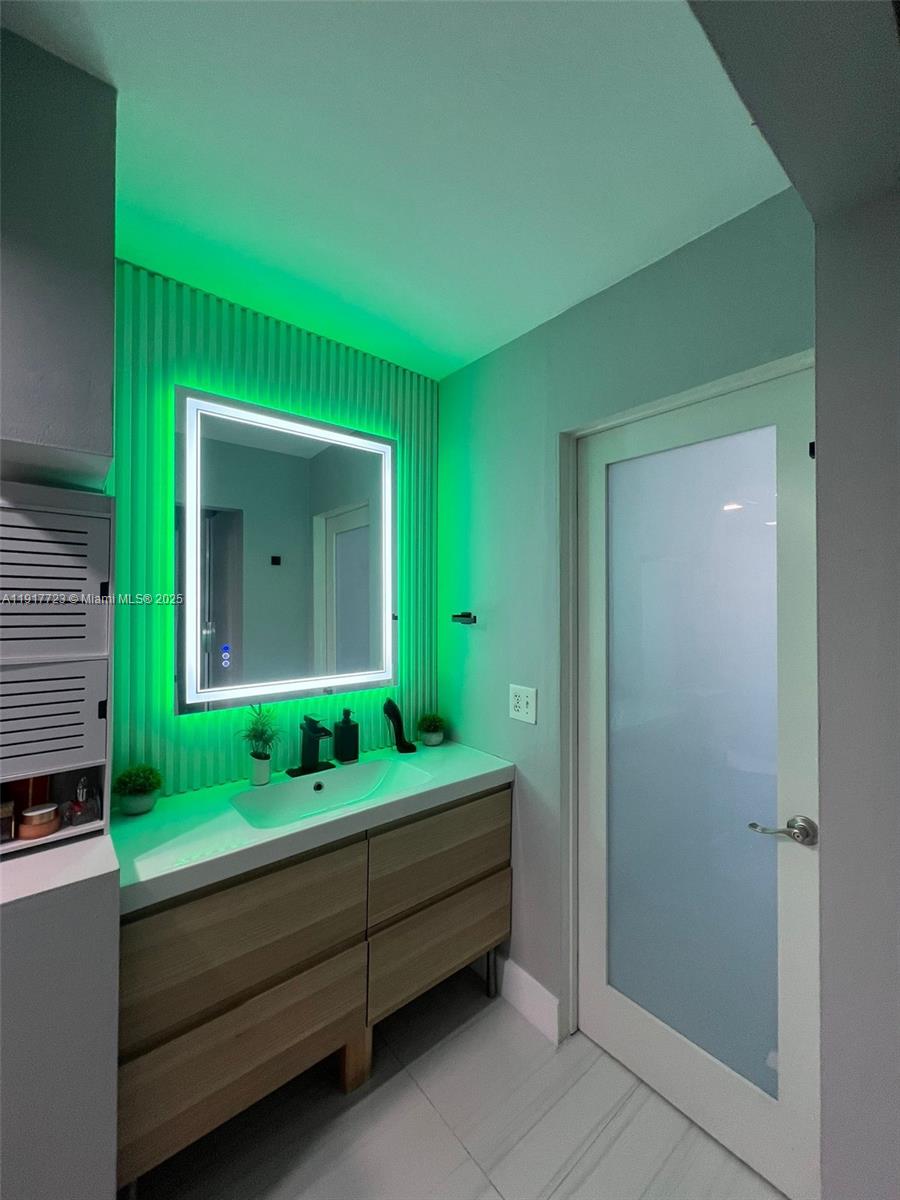 17878 N Bay Rd #507 Sunny Isles Beach, FL 33160