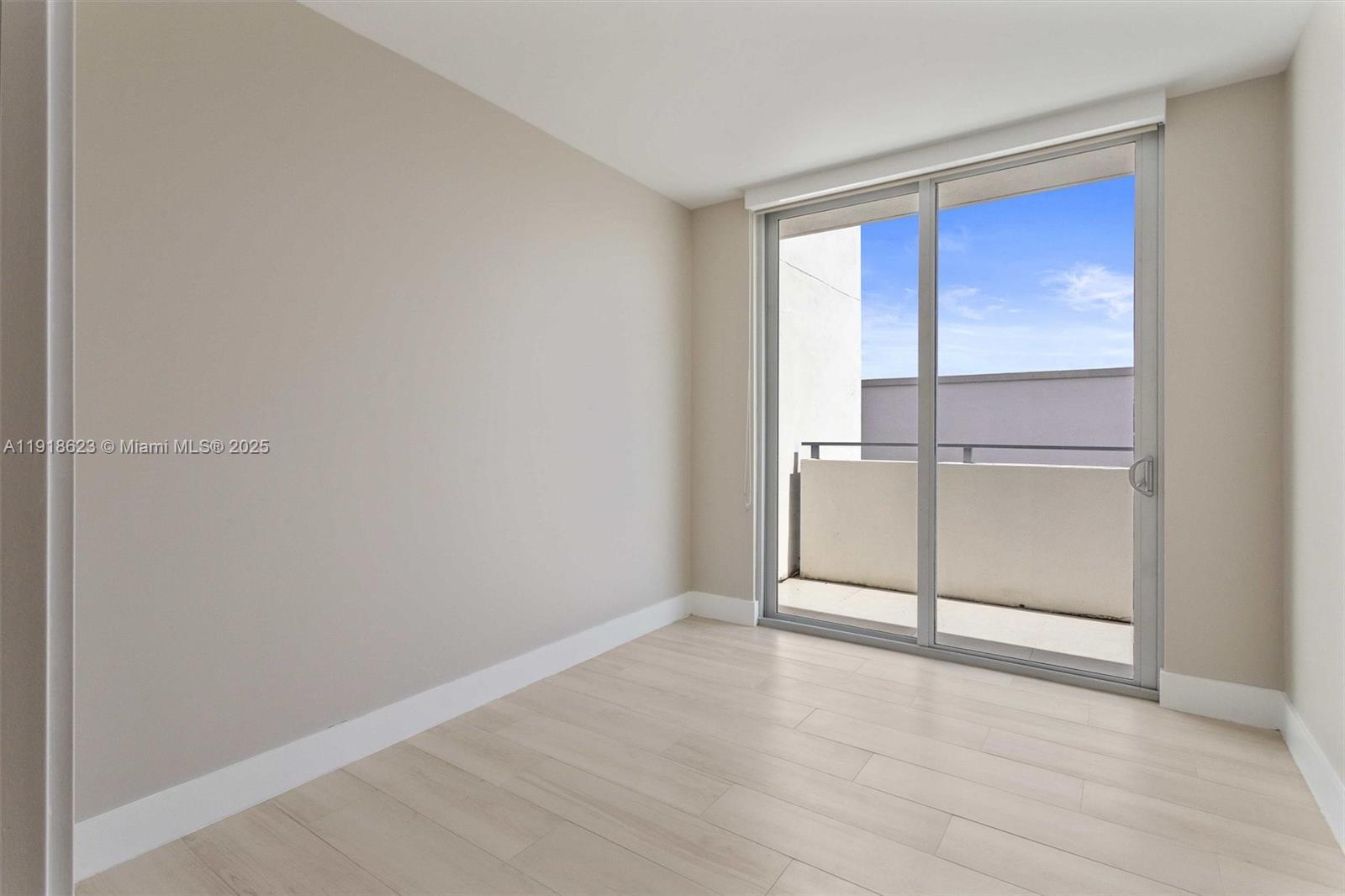 1150 101st St #PH 702 Bay Harbor Islands, FL 33154