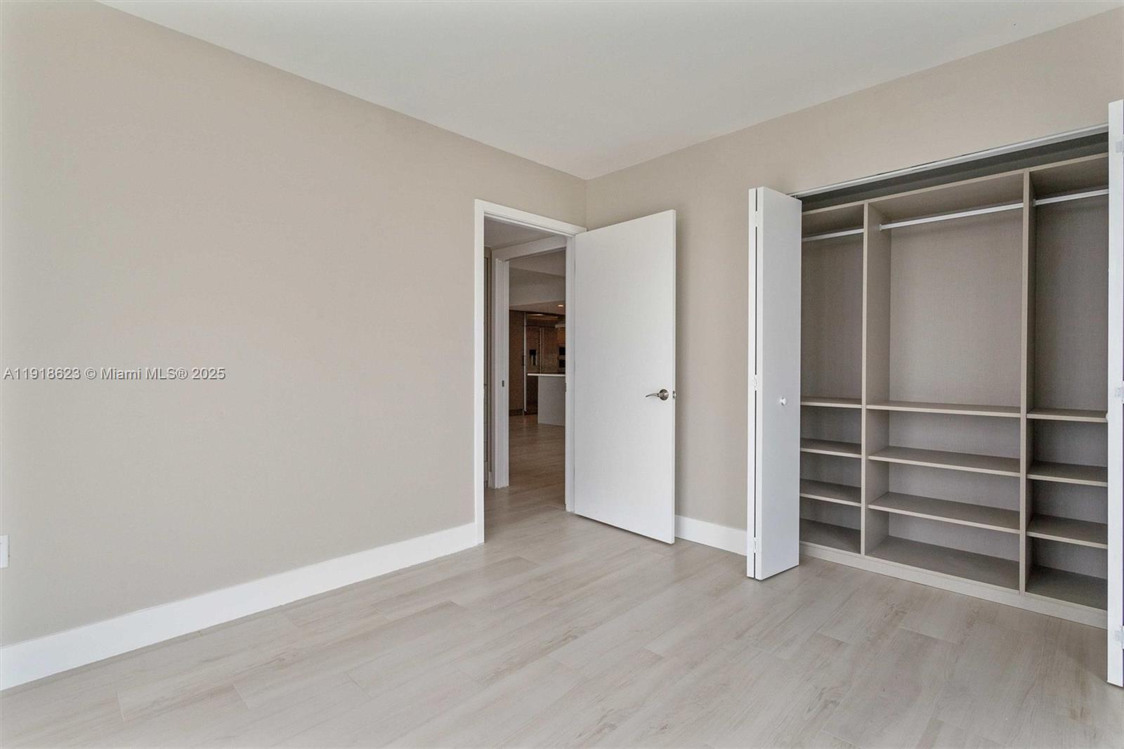 1150 101st St #PH 702 Bay Harbor Islands, FL 33154