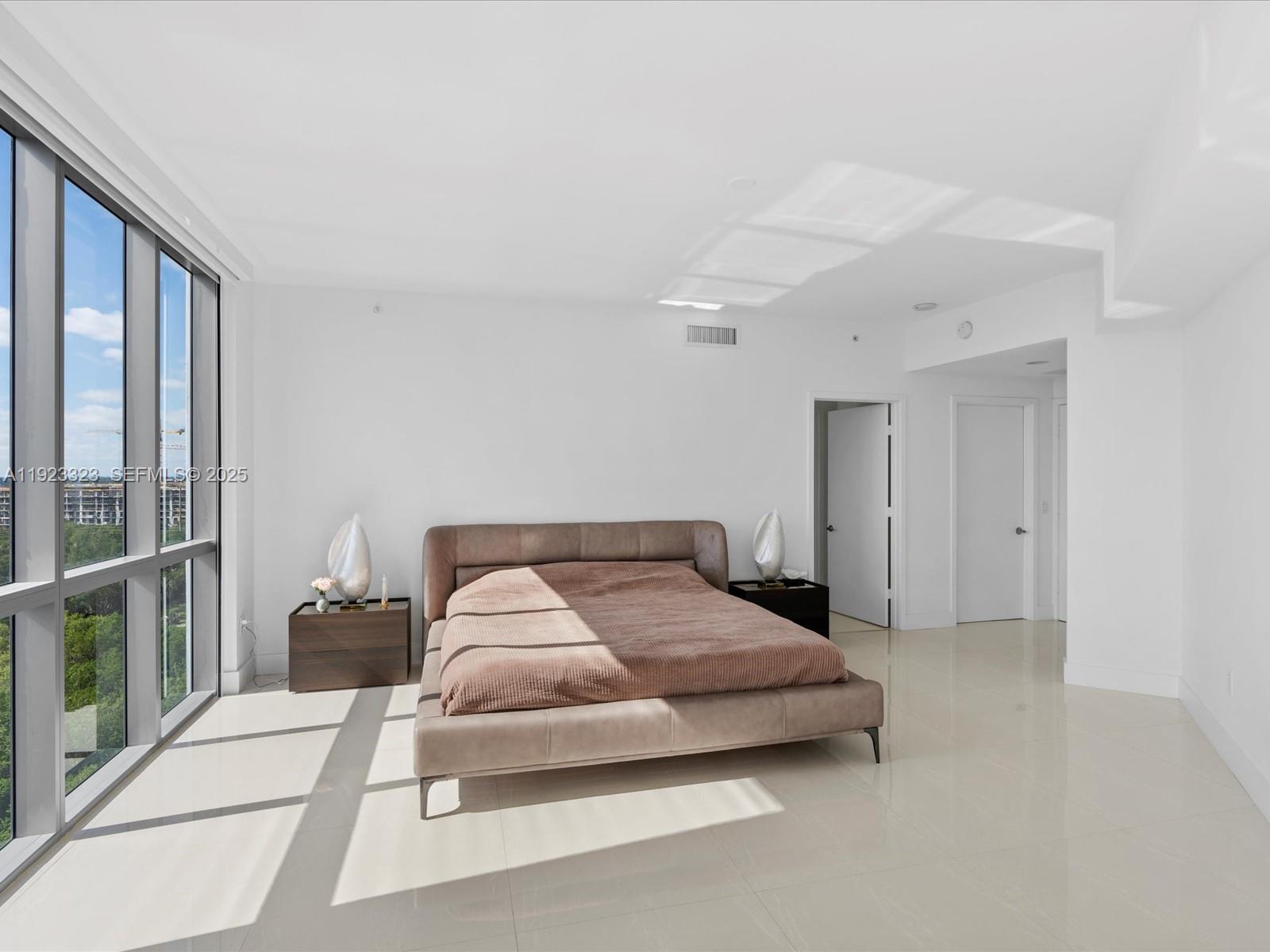 17111 Biscayne Blvd #1104 North Miami Beach, FL 33160