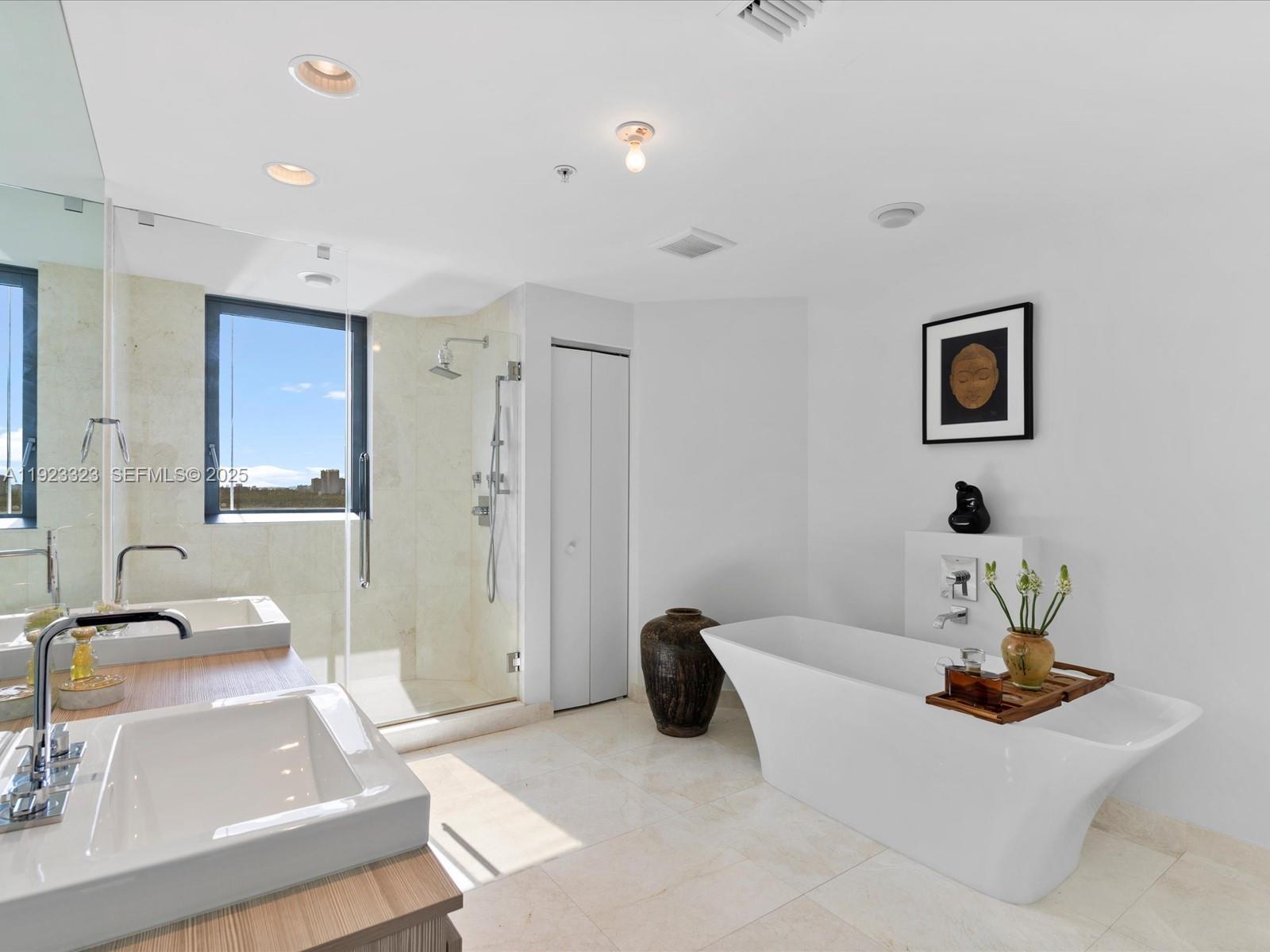 17111 Biscayne Blvd #1104 North Miami Beach, FL 33160