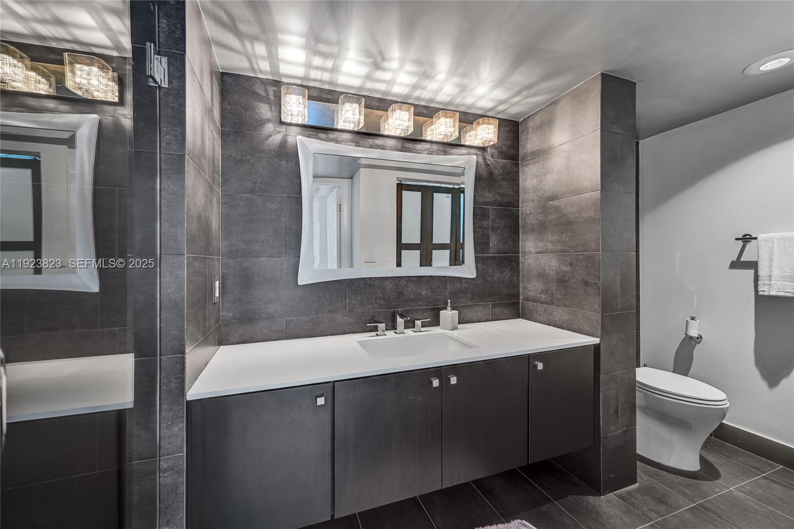 16445 Collins Ave #2228 Sunny Isles Beach, FL 33160