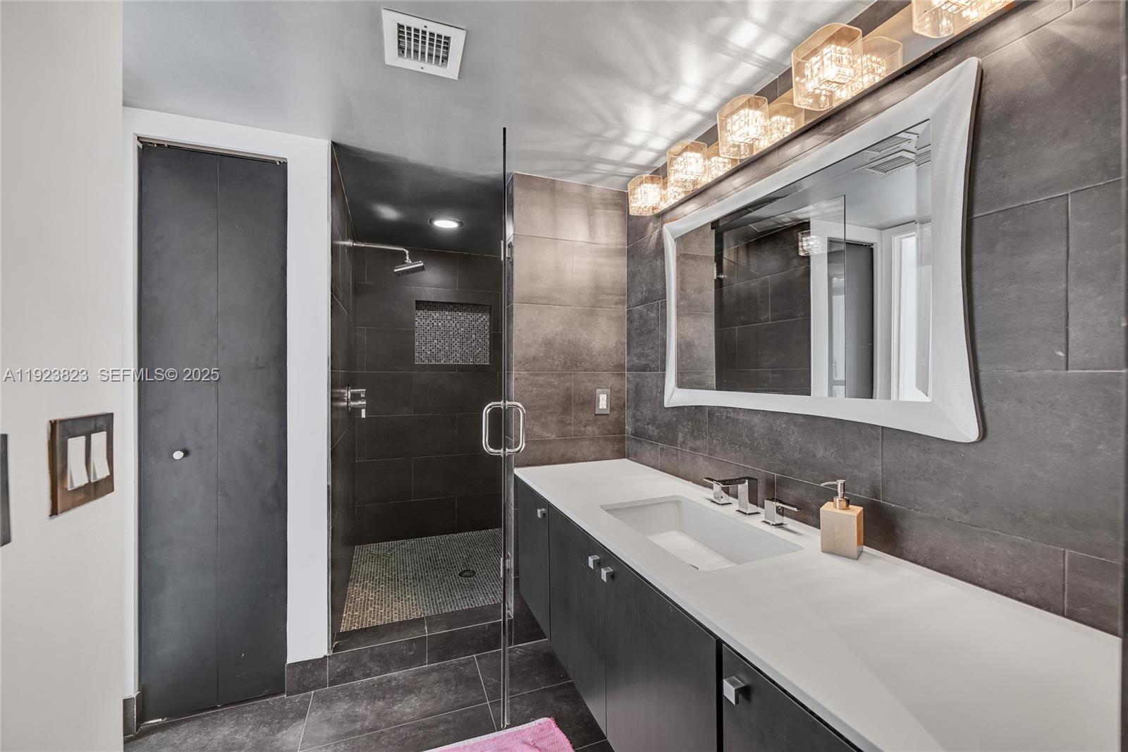 16445 Collins Ave #2228 Sunny Isles Beach, FL 33160