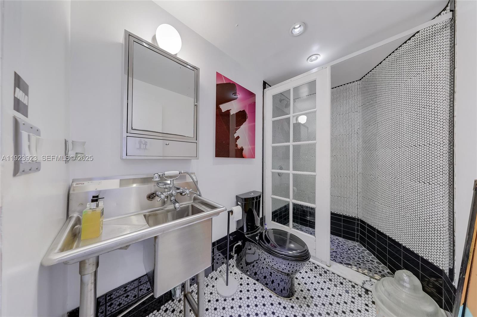 305 Jefferson Ave #5 Miami Beach, FL 33139