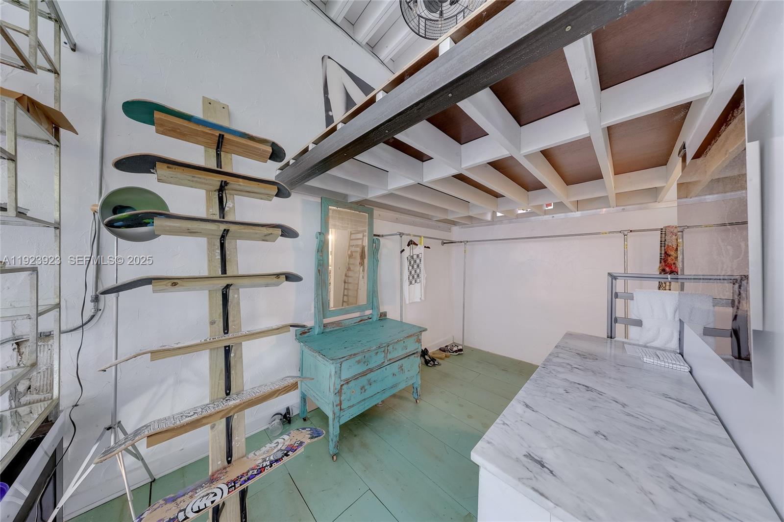 305 Jefferson Ave #5 Miami Beach, FL 33139