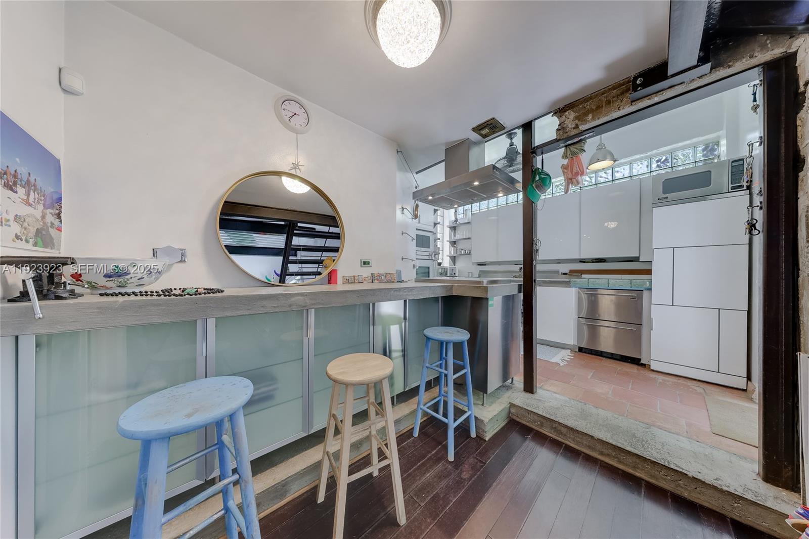 305 Jefferson Ave #5 Miami Beach, FL 33139