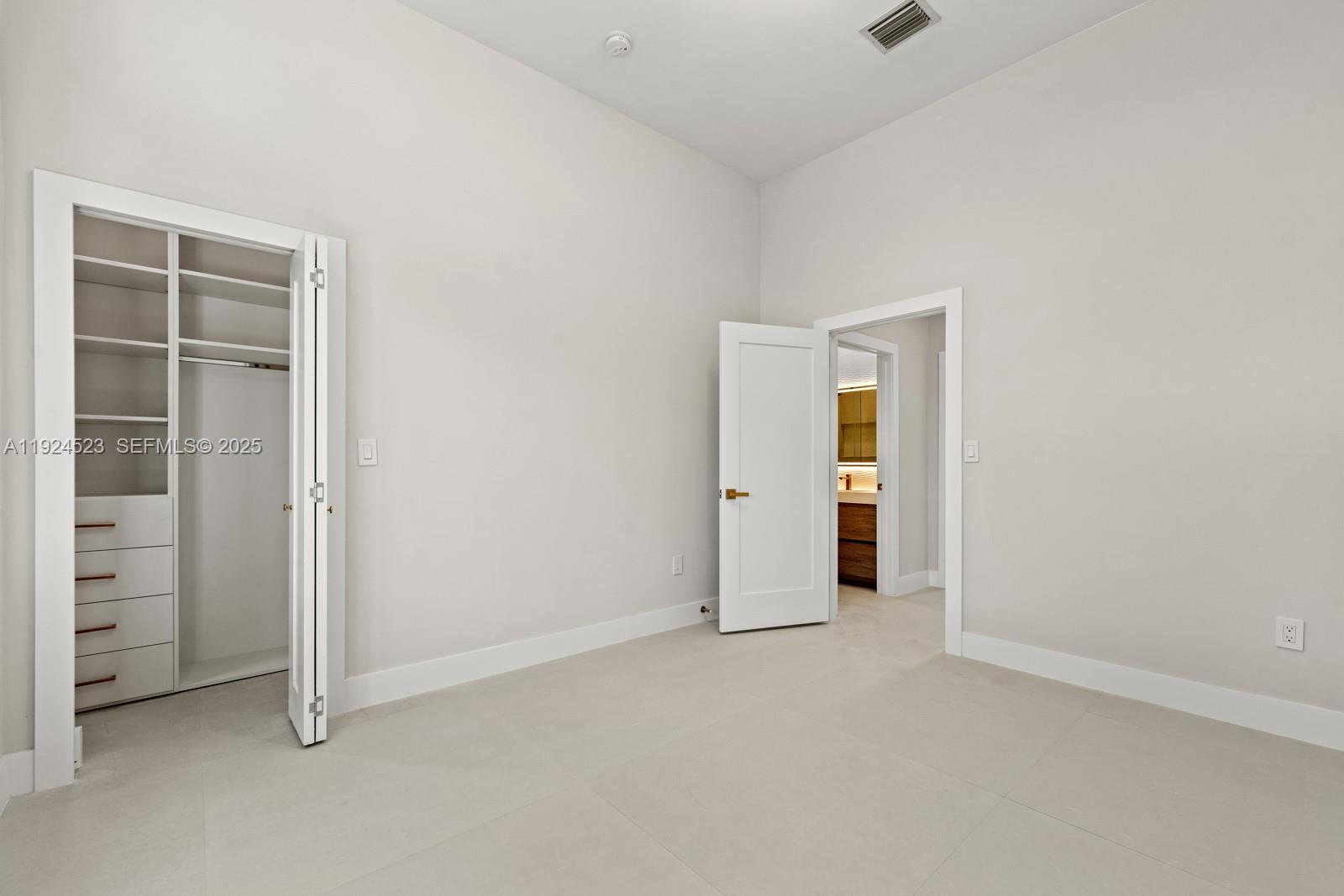 16160 SW 89th Pl Palmetto Bay, FL 33157