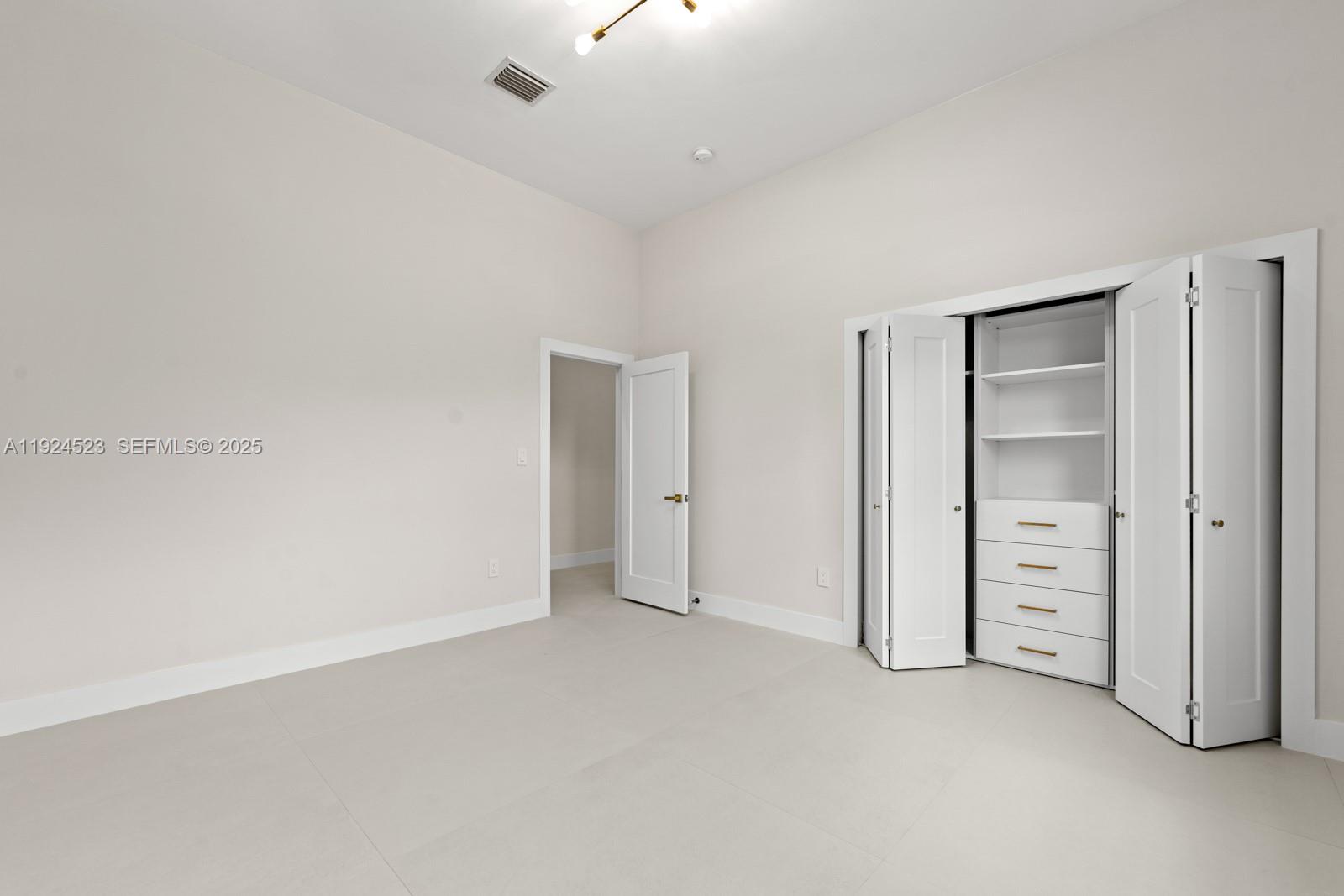 16160 SW 89th Pl Palmetto Bay, FL 33157