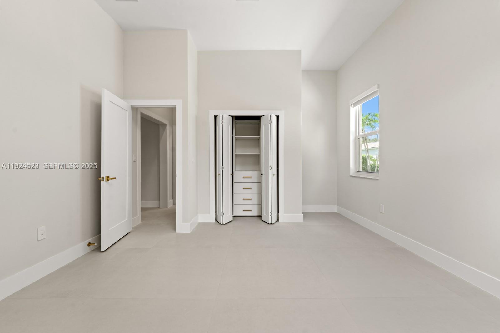 16160 SW 89th Pl Palmetto Bay, FL 33157