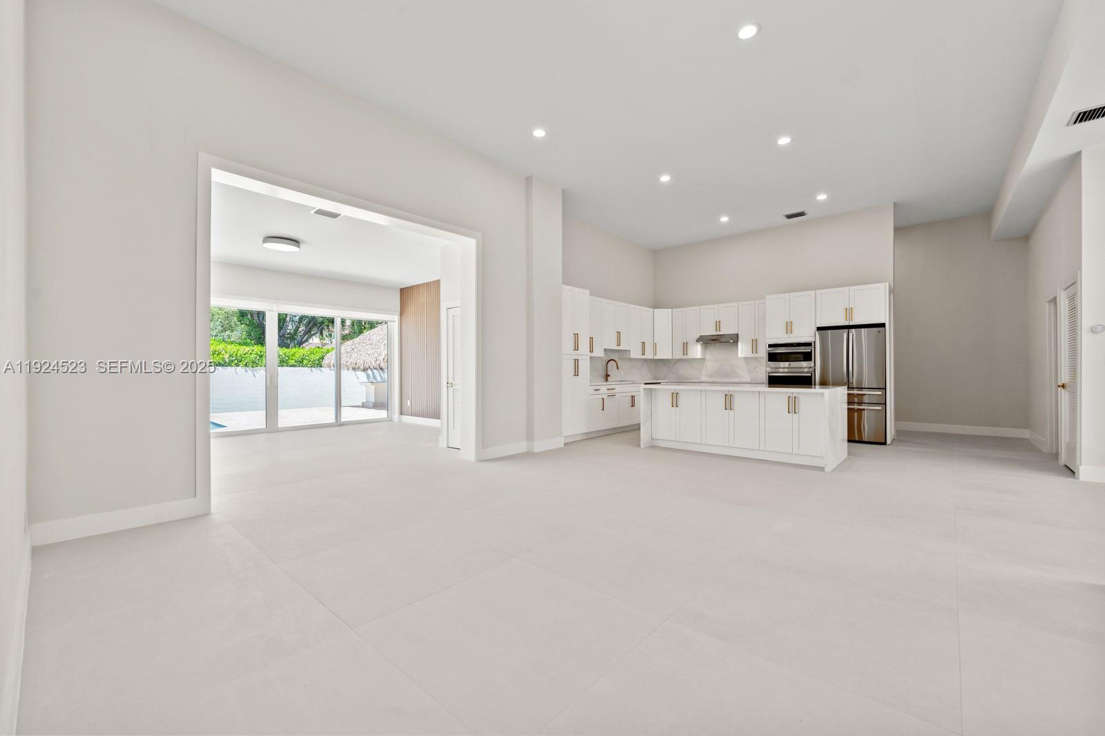 16160 SW 89th Pl Palmetto Bay, FL 33157