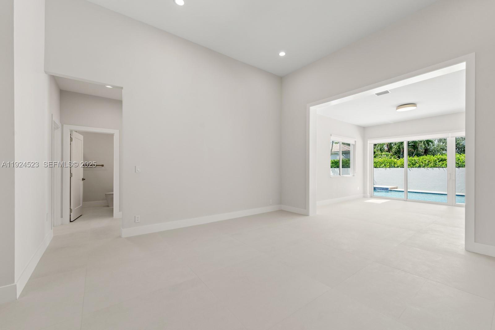 16160 SW 89th Pl Palmetto Bay, FL 33157