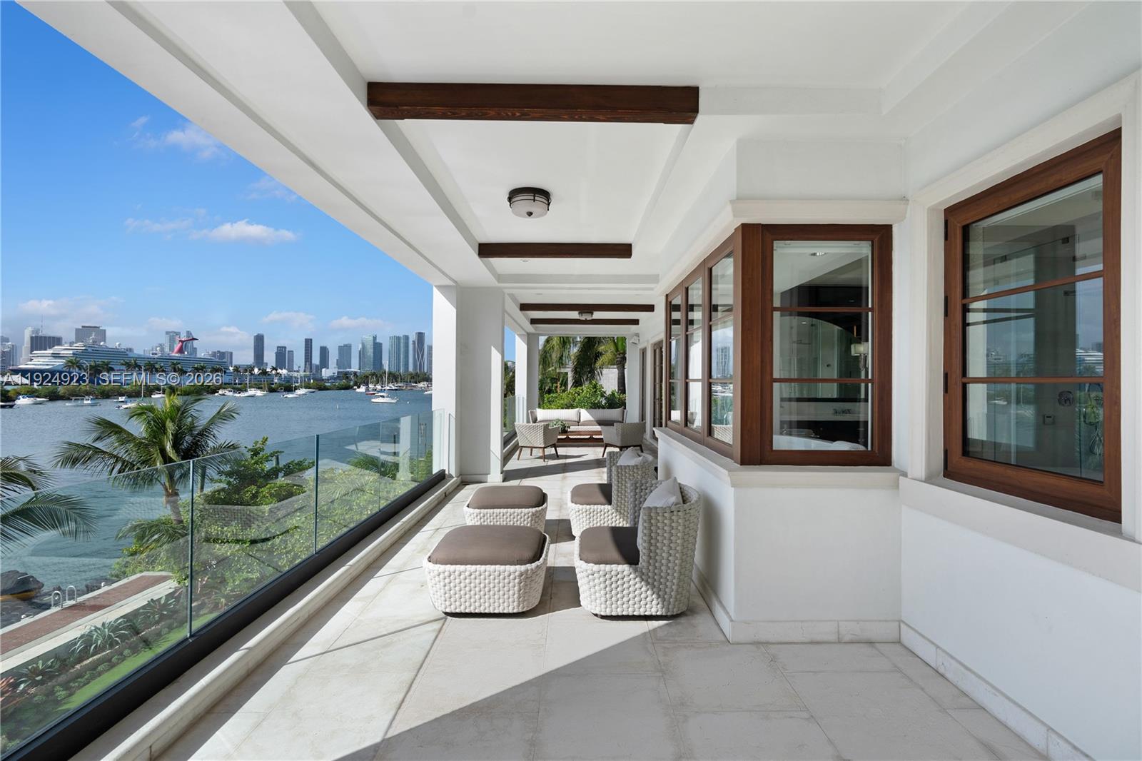 288 S Coconut Ln Miami Beach, FL 33139