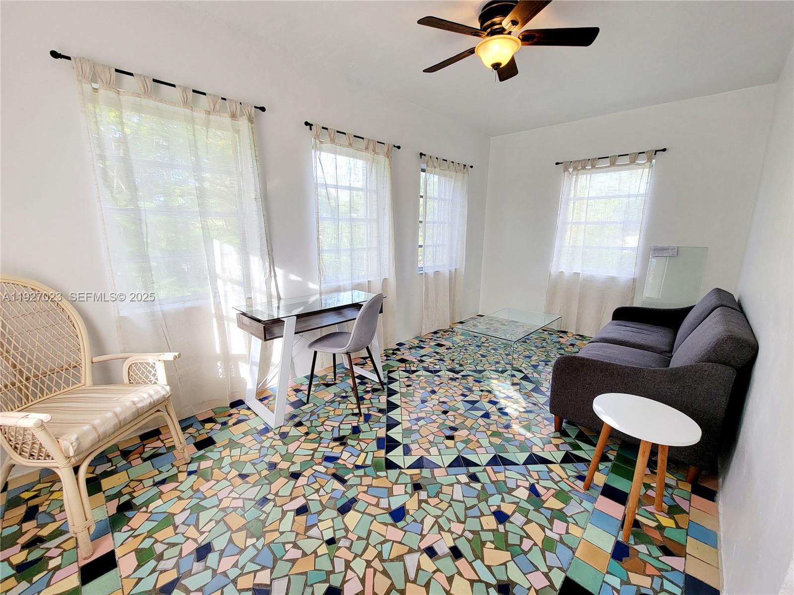 1872 SW 9th St Miami, FL 33135