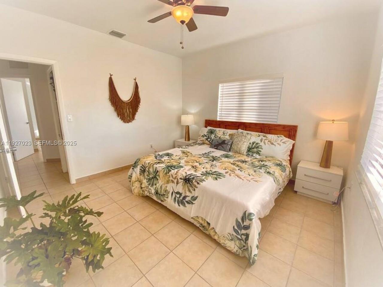 1872 SW 9th St Miami, FL 33135