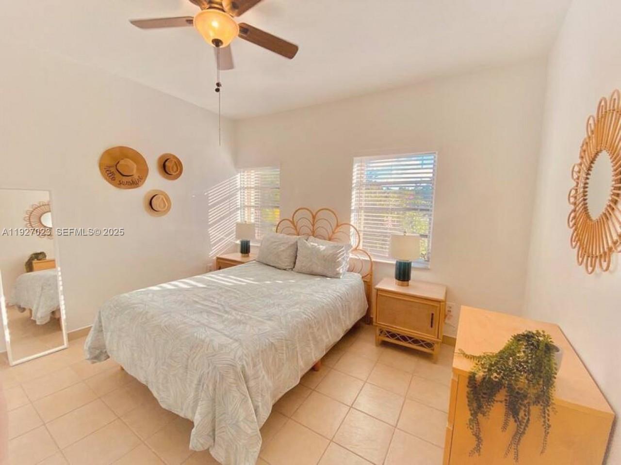 1872 SW 9th St Miami, FL 33135