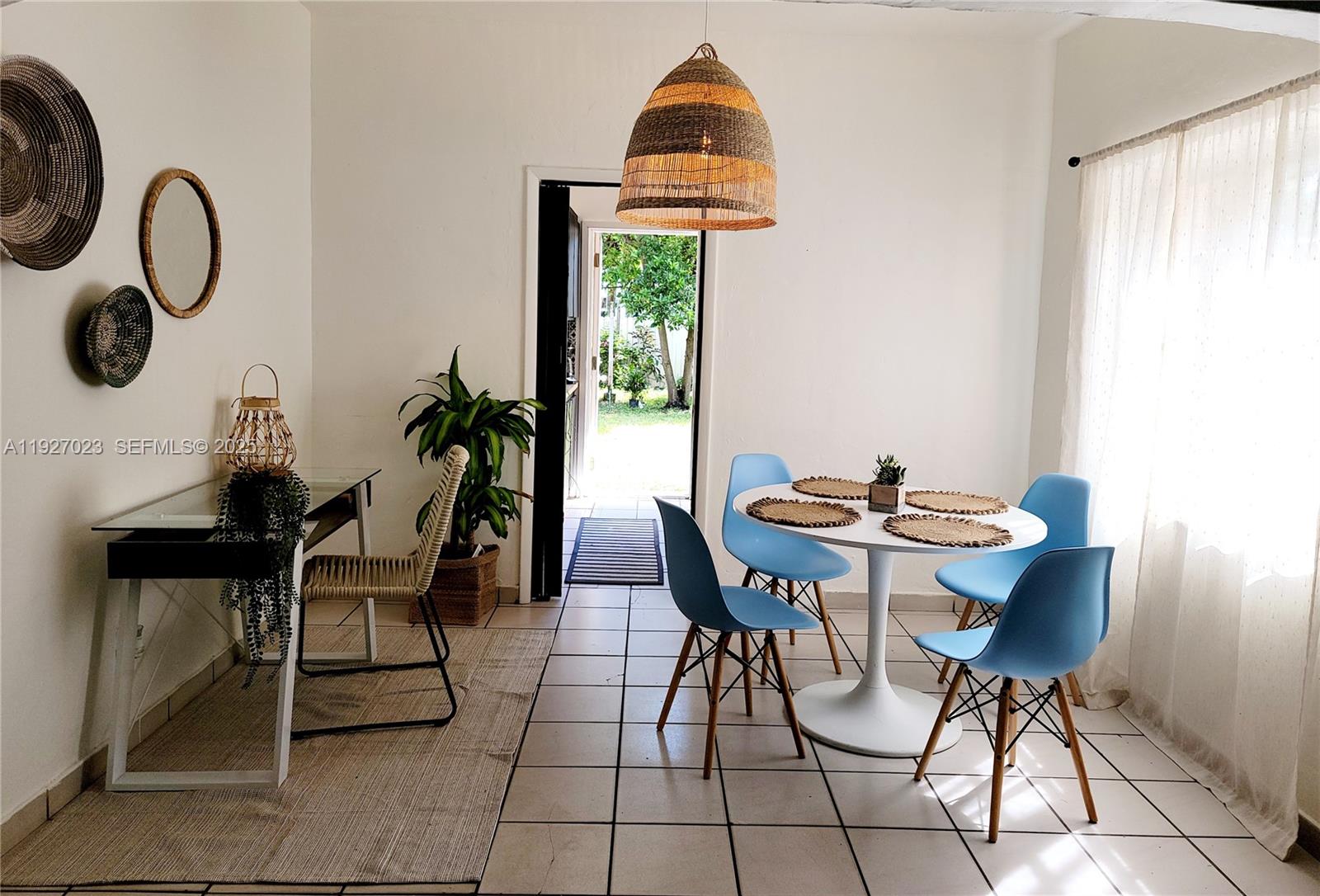 1872 SW 9th St Miami, FL 33135