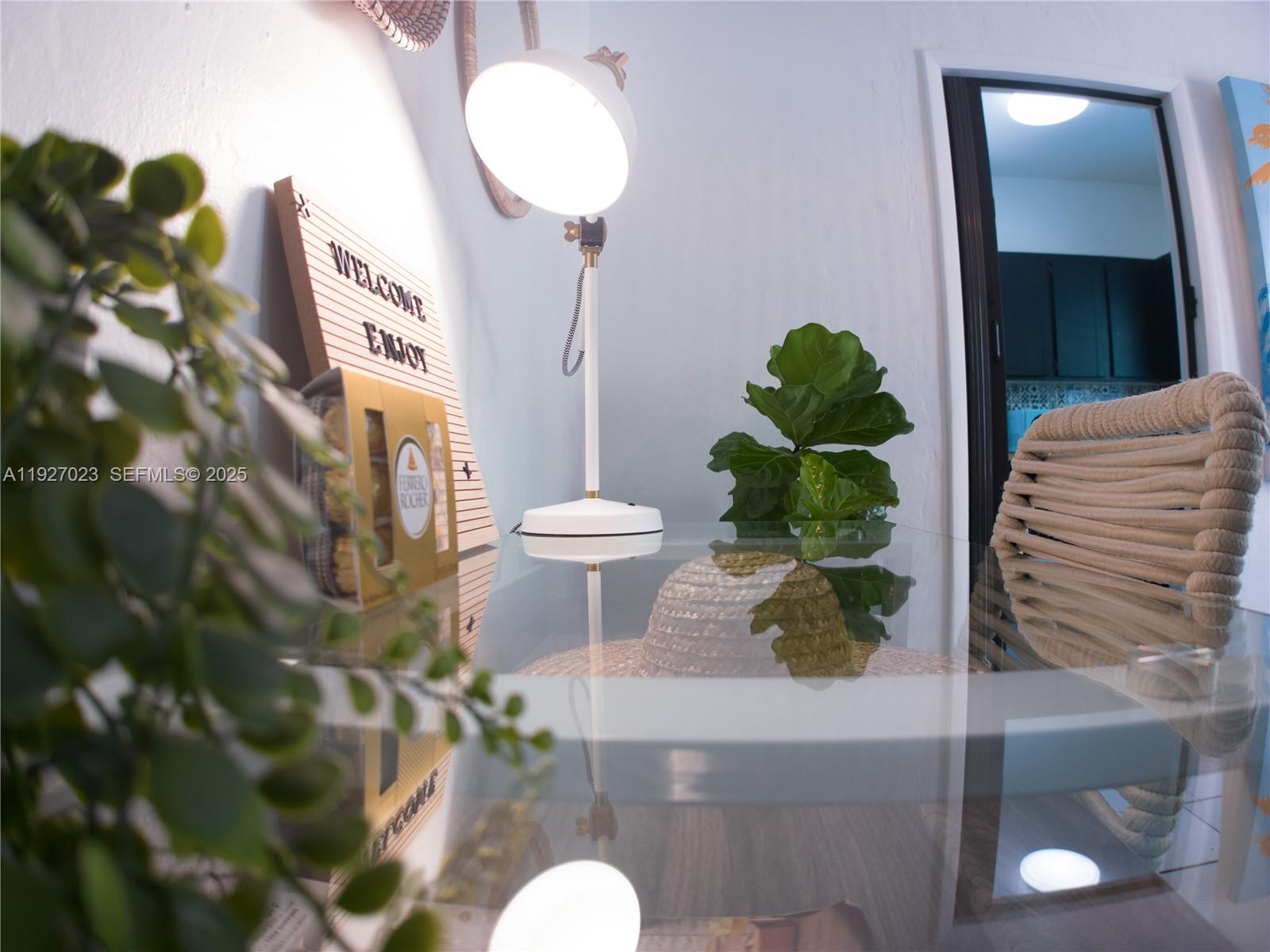 1872 SW 9th St Miami, FL 33135